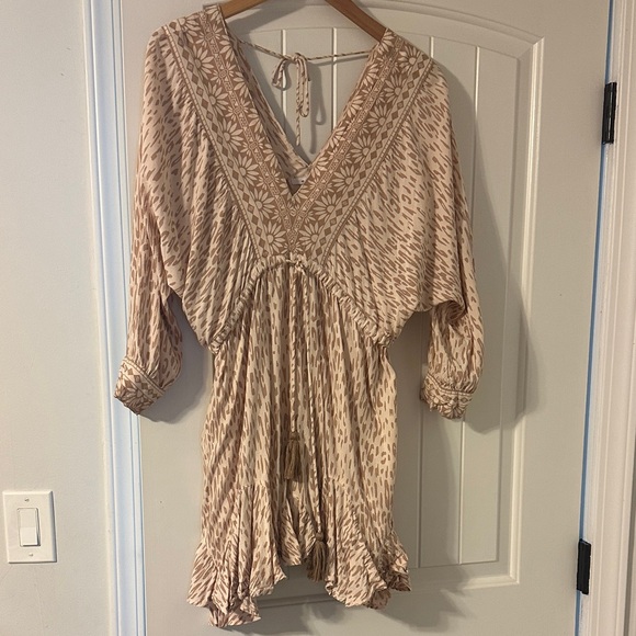 O'Neill Dresses & Skirts - O’Neil Boho Beige Patterned Dress